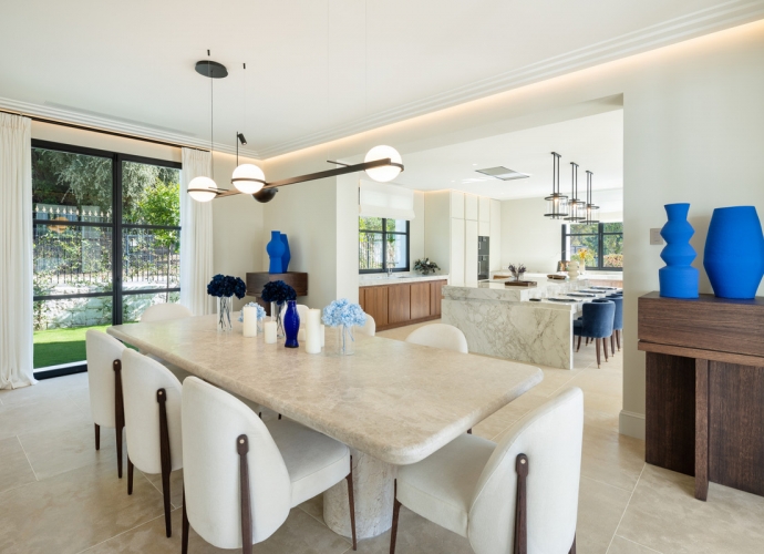 Villa Detached in The Golden Mile - 4