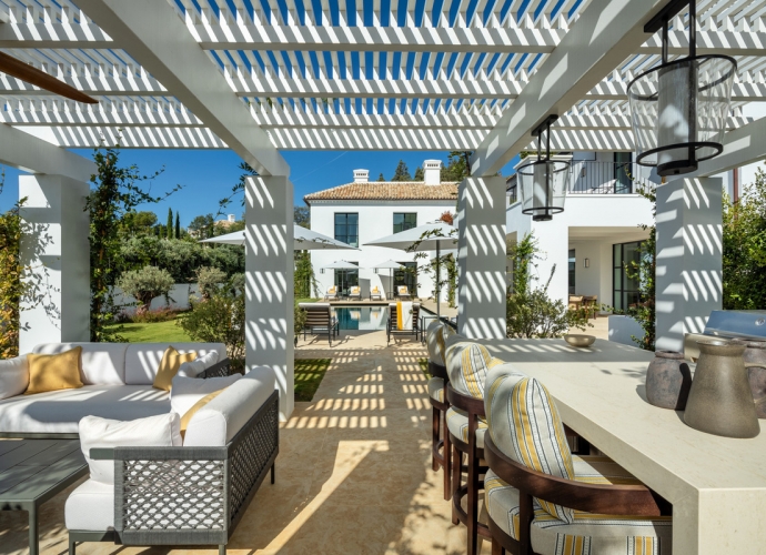 Villa Detached in The Golden Mile - 5