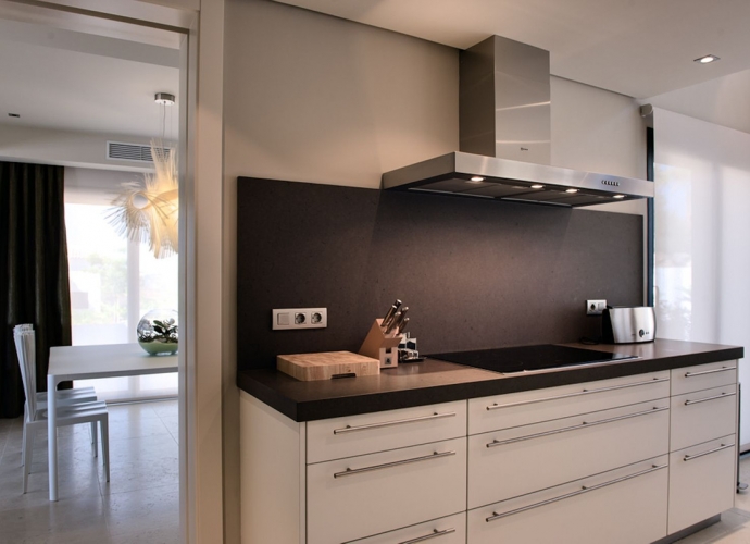 Villa Detached in The Golden Mile - 4