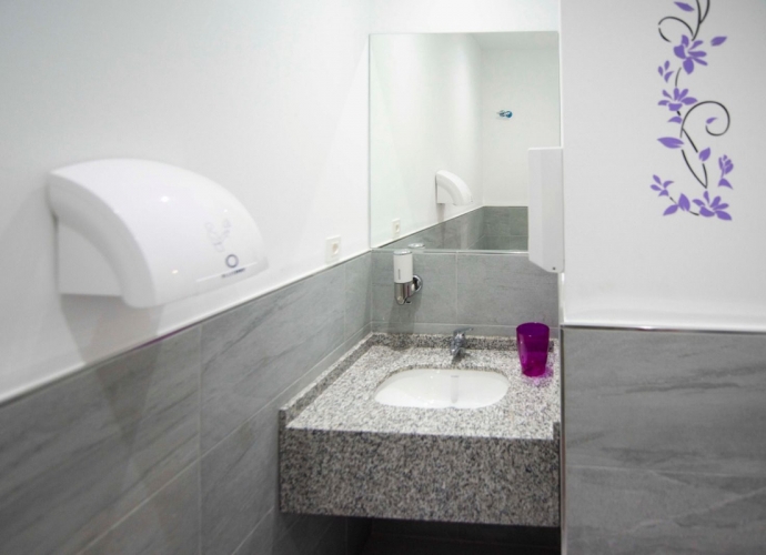 Commercial Business en Puerto Banús - 9