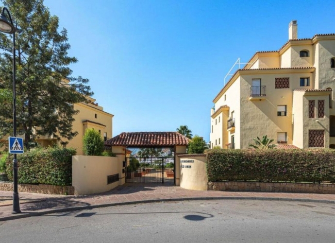 Apartamento Planta Baja en Estepona - 2