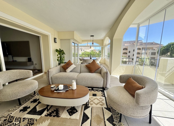 Apartment Middle Floor in Elviria - 1