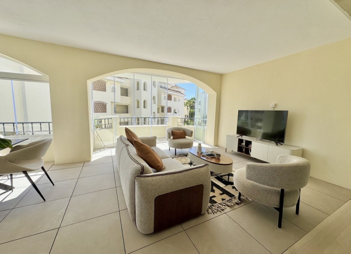 Apartment Middle Floor in Elviria - 7