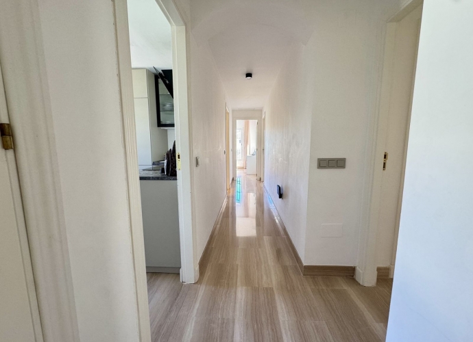 Apartment Middle Floor in Elviria - 9