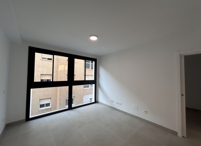 Apartamento Planta Media en Estepona - 9