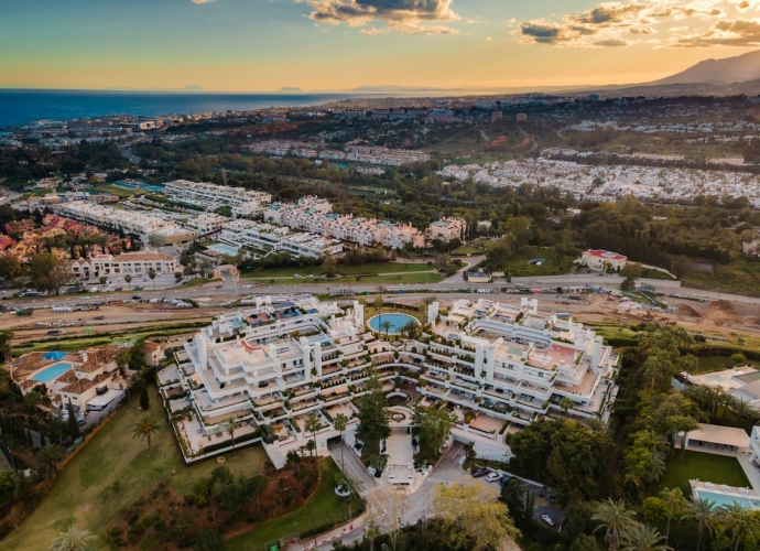 Apartment Middle Floor in The Golden Mile Las Terrazas de las Lomas  - 3