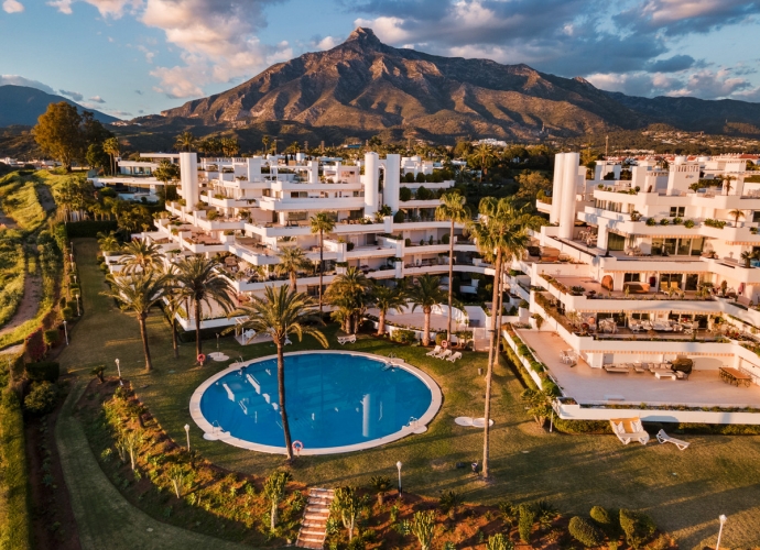 Apartment Middle Floor in The Golden Mile Las Terrazas de las Lomas  - 5