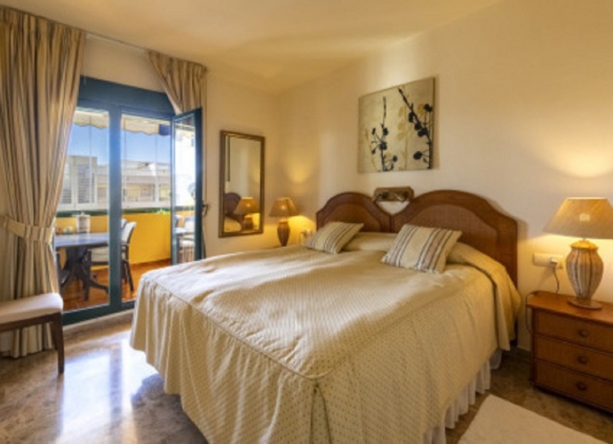 Apartment Middle Floor in San Pedro de Alcántara Los Almendros  - 10