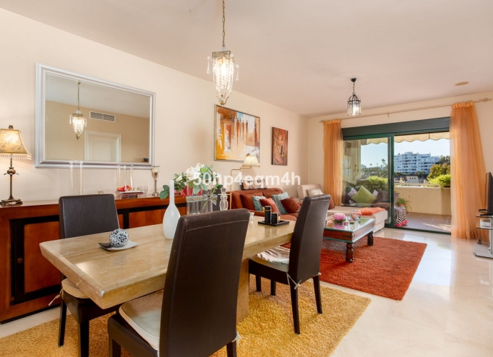 Apartamento Planta Media en Guadalmina Alta - 2