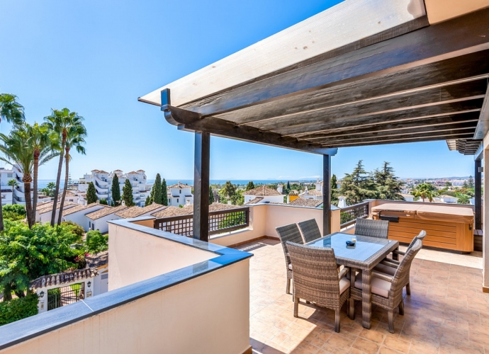 Duplex situé à Nueva Andalucía Medina de Banus  - 1