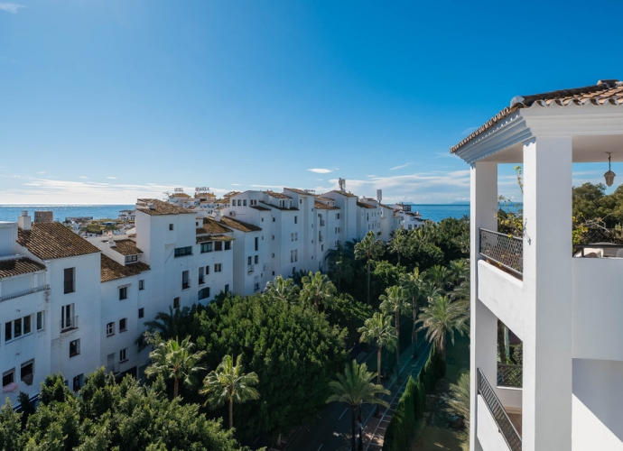 Apartamento Planta Media en Puerto Banús Jardines del Puerto  - 8