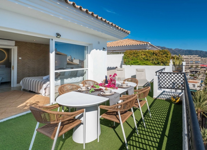 Apartamento Planta Media en Puerto Banús Jardines del Puerto  - 10