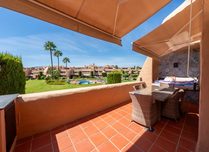 Apartment Penthouse Duplex in Estepona Cartuja del Golf  - 2