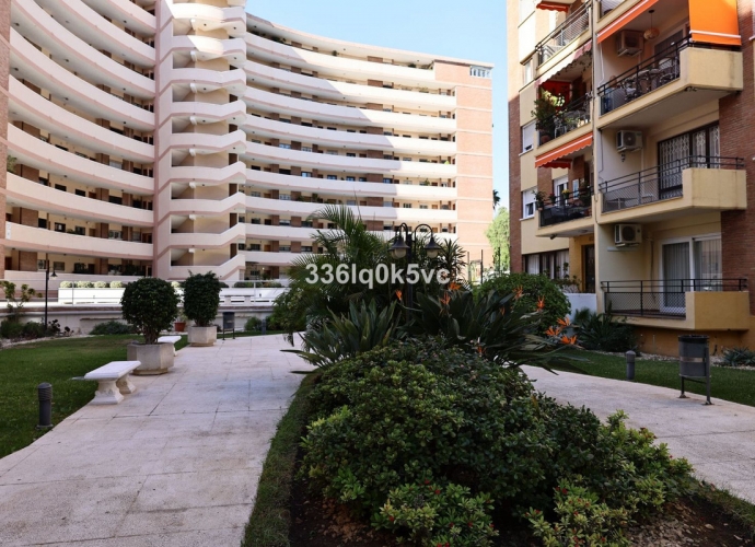 Apartamento Planta Media en Marbella - 2