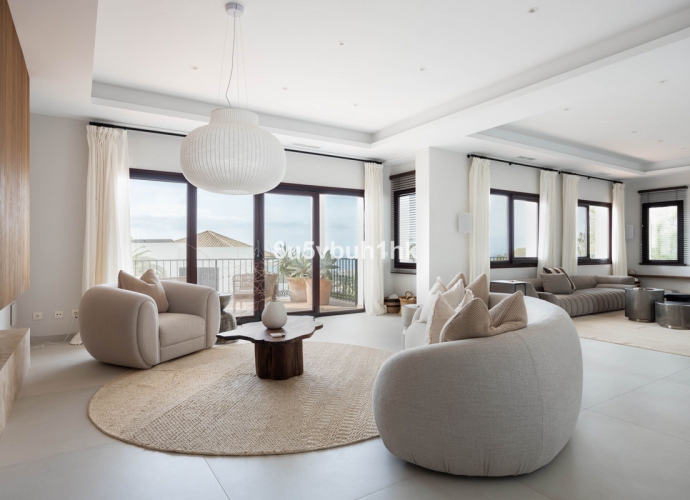 Villa Detached in El Rosario - 4