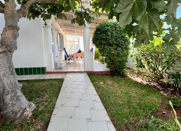 Villa Independiente en Costabella - 3