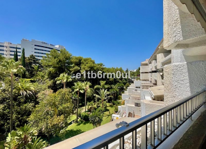 Apartment Middle Floor in The Golden Mile Jardines del Mar  - 1