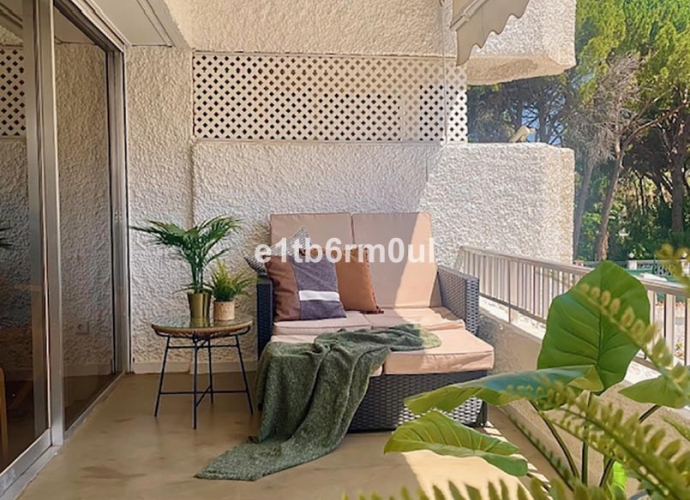 Apartment Middle Floor in The Golden Mile Jardines del Mar  - 4