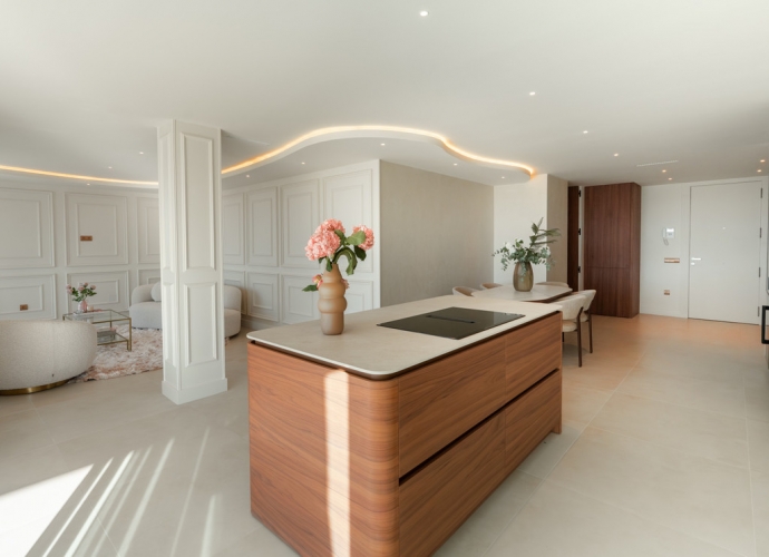 Appartement milieu d’Etage situé à Nueva Andalucía Los Arrayanes  - 2