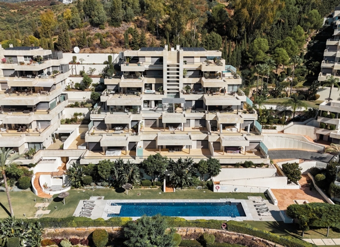 Appartement milieu d’Etage situé à Nueva Andalucía Los Arrayanes  - 8