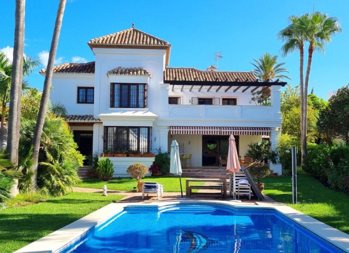 Villa Detached in El Rosario - 1