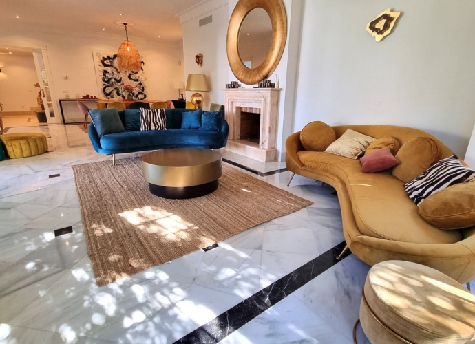 Villa Detached in El Rosario - 4