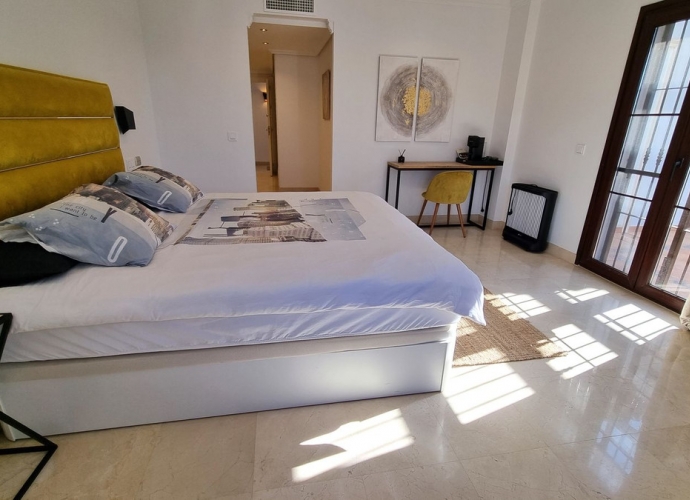 Villa Detached in El Rosario - 10