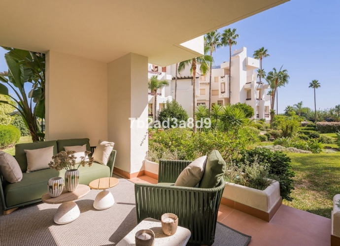 Apartamento Planta Baja en New Golden Mile - 1
