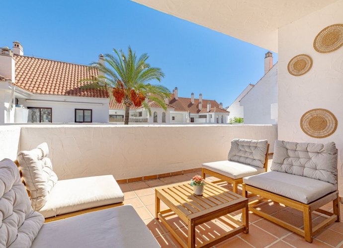 Apartamento Planta Media en Nueva Andalucía La Maestranza  - 6