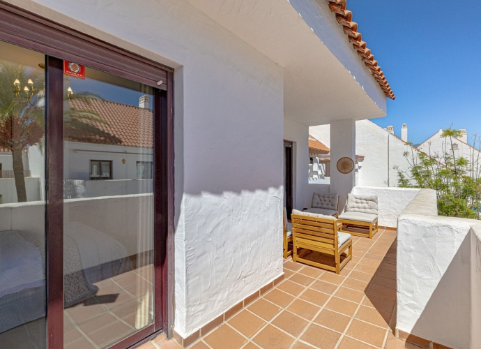 Apartamento Planta Media en Nueva Andalucía La Maestranza  - 8