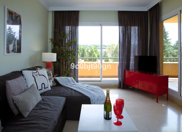 Appartement milieu d’Etage situé à Elviria Los Patios de Santa María Golf  - 4