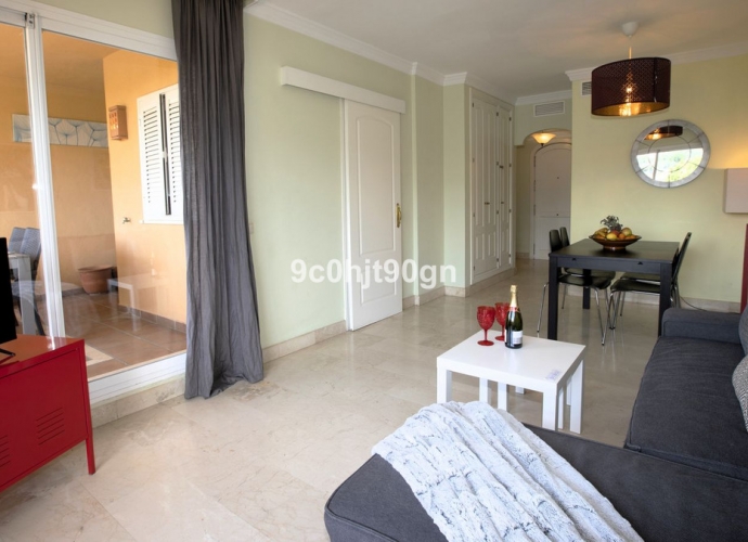 Appartement milieu d’Etage situé à Elviria Los Patios de Santa María Golf  - 5