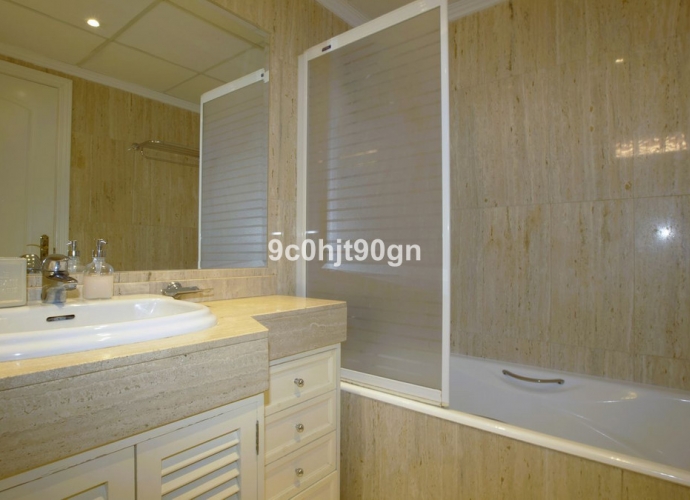 Appartement milieu d’Etage situé à Elviria Los Patios de Santa María Golf  - 8