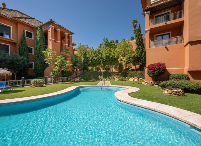 Apartamento Planta Media en Benahavís - 1