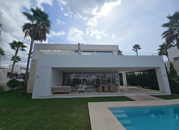 Villa Independiente en Río Real - 3