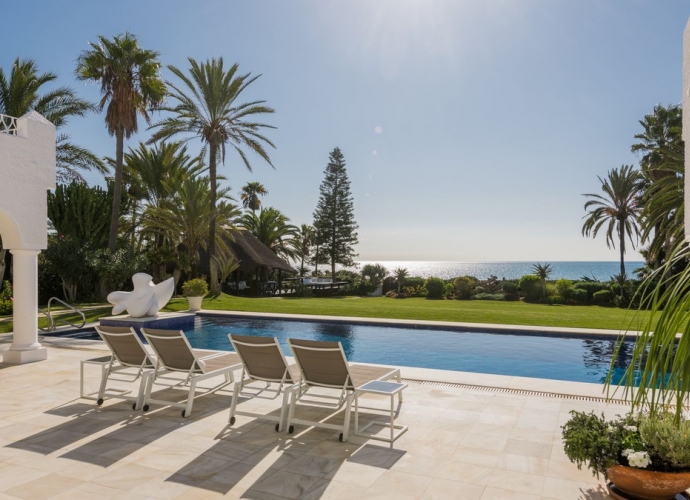 Villa Detached in Los Monteros - 7