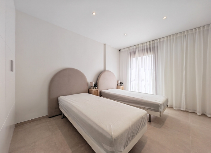 Apartamento Planta Baja en Nueva Andalucía La Maestranza  - 10