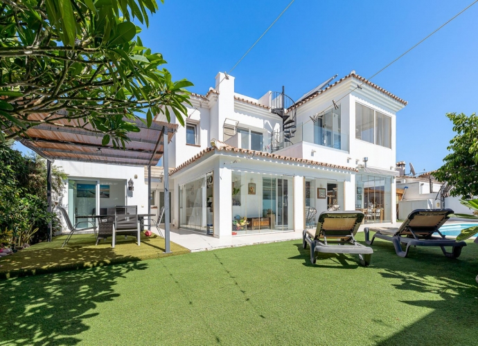 Villa Detached in Costalita - 2