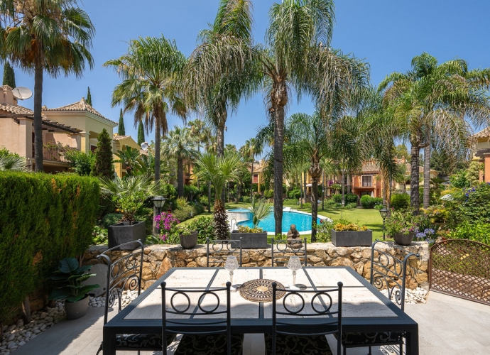Townhouse Terraced in The Golden Mile Jardines del Rio  - 1