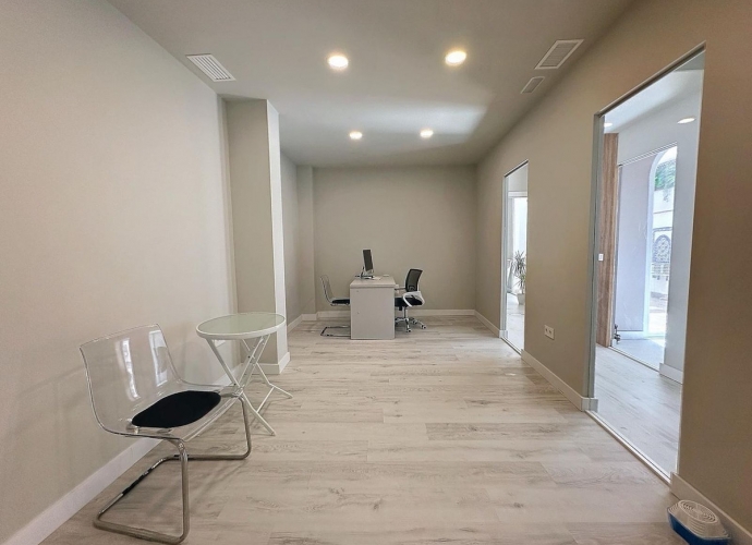 Commercial Office en Estepona - 6