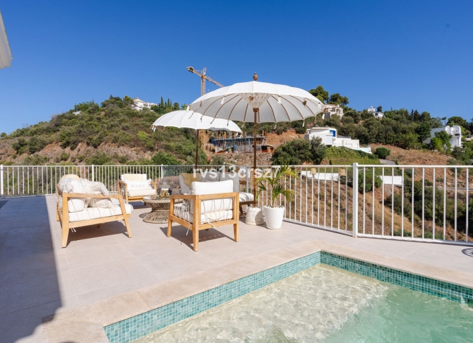 Villa Detached in El Rosario - 2