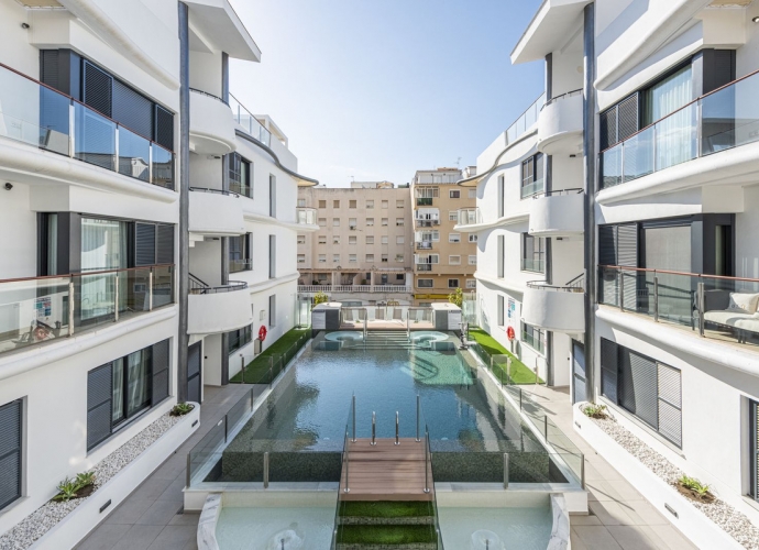 Apartamento Planta Media en Estepona - 2