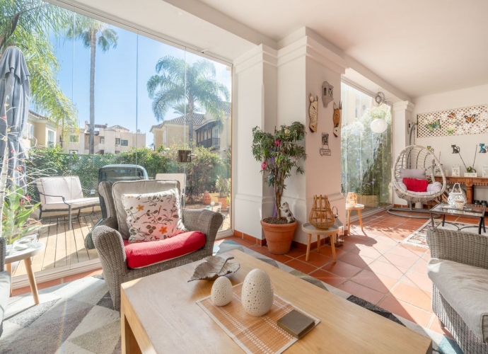 Villa Semi Detached in Elviria - 6