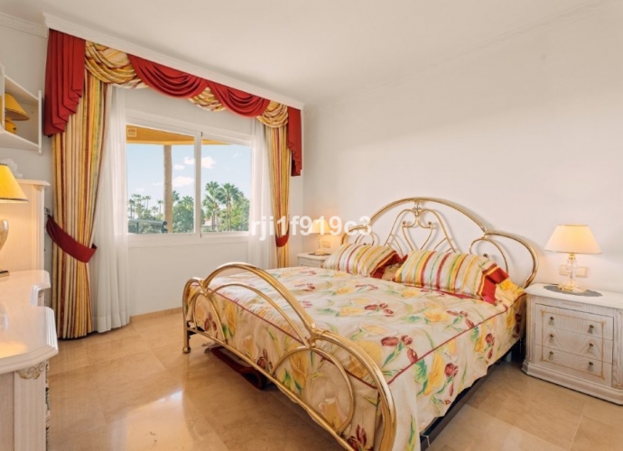Appartement milieu d’Etage situé à Elviria Elviria Hills  - 7