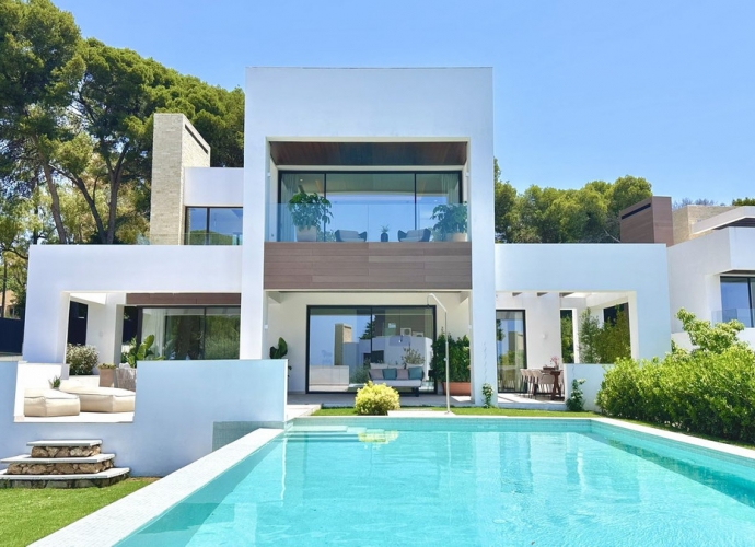 Villa Detached in Marbella - 1