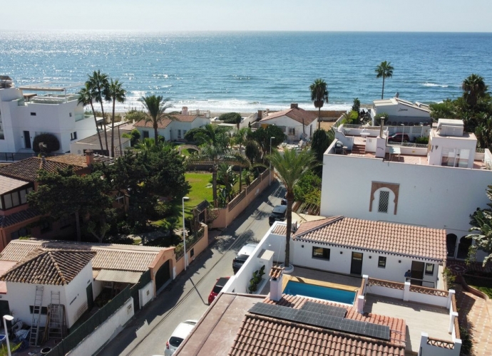 Villa Independiente en Costabella - 2