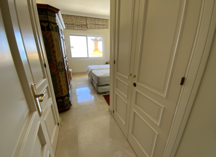 Apartment Middle Floor in Río Real - 8