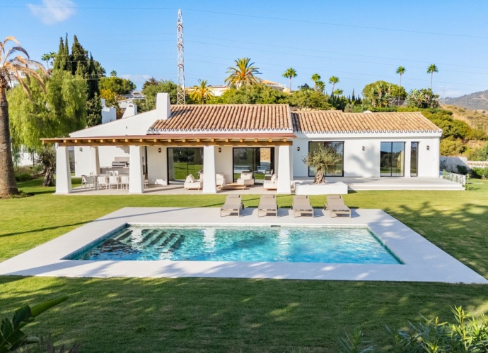 Villa Detached in El Rosario - 3