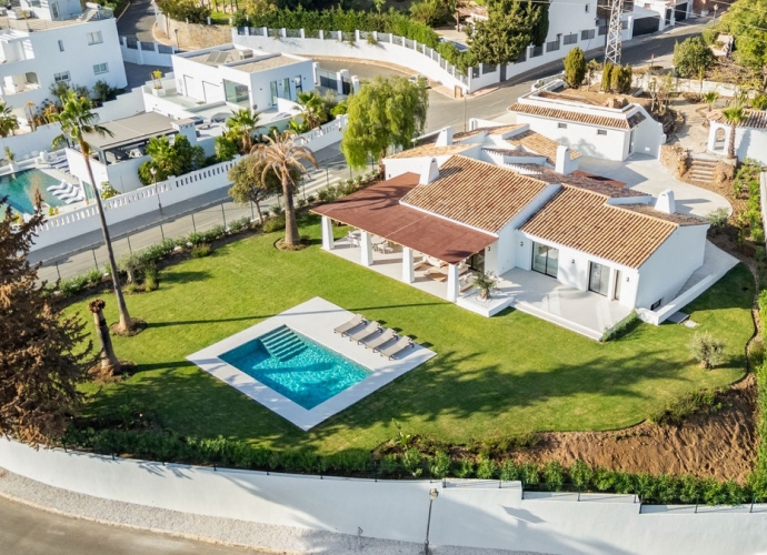 Villa Detached in El Rosario - 4