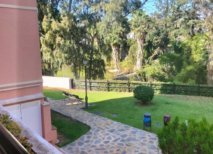 Appartement milieu d’Etage situé à Nueva Andalucía River Garden  - 5